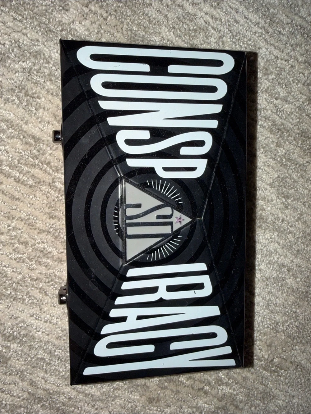 Jeffree Star Conspiracy Eyeshadow Palette - Black & White